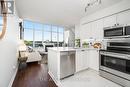 526 - 250 Manitoba Street, Toronto, ON  - Indoor Photo Showing Kitchen 