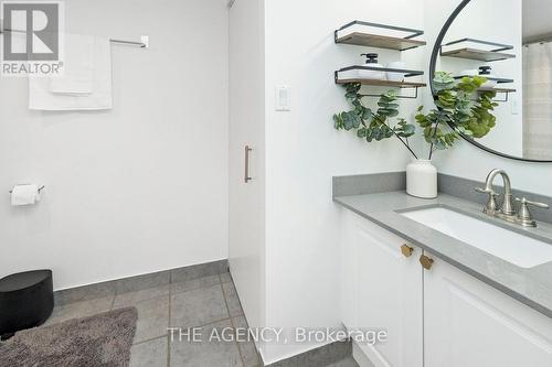 526 - 250 Manitoba Street, Toronto, ON -  Photo Showing Bathroom