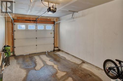 202 410 Hunter Road, Saskatoon, SK - Indoor Photo Showing Garage