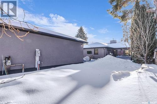 211 Lake Crescent, Saskatoon, SK - Outdoor