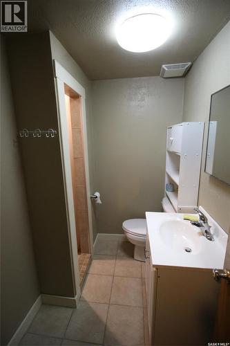 Wills Acreage, Frontier, SK - Indoor Photo Showing Bathroom