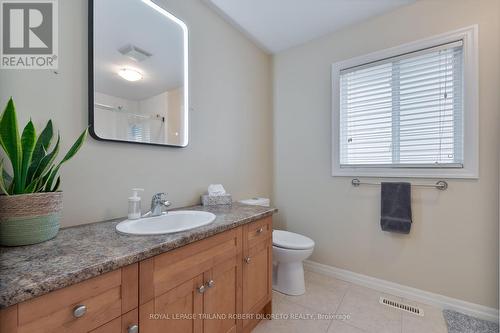 3230 Settlement Trail, London, ON - Indoor Photo Showing Bathroom