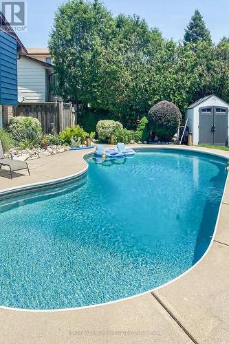 140 Concord Crescent, London, ON - Outdoor With In Ground Pool With Backyard