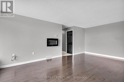 1701 - 323 Colborne Street, London, ON - Indoor Photo Showing Other Room