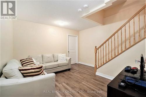 524 Paine Avenue, Ottawa, ON - Indoor