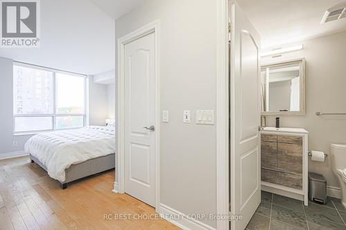 504 - 1103 Leslie Street, Toronto, ON - Indoor Photo Showing Bedroom