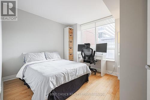 504 - 1103 Leslie Street, Toronto, ON - Indoor Photo Showing Bedroom