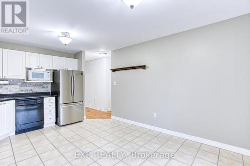 14 Saddler Street, Pelham, ON - Indoor Photo Showing Kitchen