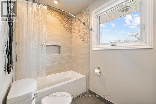 2434 Ogilvie Road, Ottawa, ON - Indoor Photo Showing Bathroom