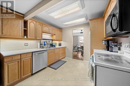 6391 Nuggett Drive E, Ottawa, ON - Indoor Photo Showing Kitchen With Double Sink