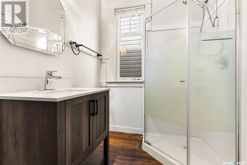 3337 Dewdney Avenue, Regina, SK - Indoor Photo Showing Bathroom