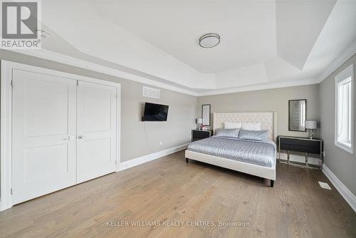 66 Robert Wilson Crescent, Georgina, ON - Indoor Photo Showing Bedroom