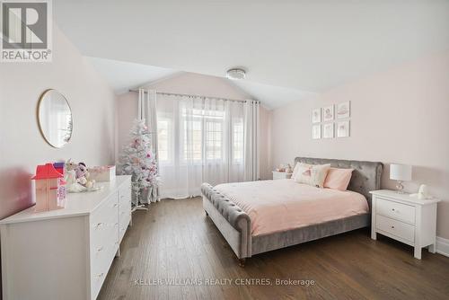 66 Robert Wilson Crescent, Georgina, ON - Indoor Photo Showing Bedroom