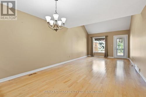 321 Elgin Street, Port Colborne (878 - Sugarloaf), ON - Indoor Photo Showing Other Room