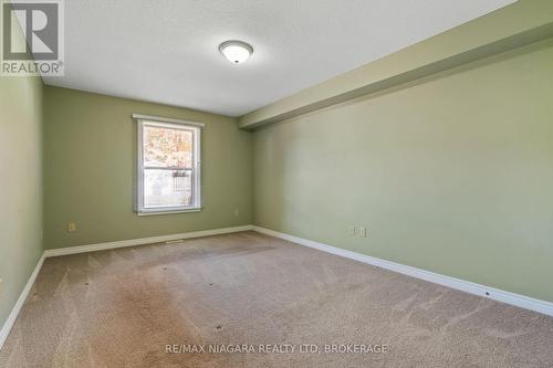 321 Elgin Street, Port Colborne (878 - Sugarloaf), ON - Indoor Photo Showing Other Room