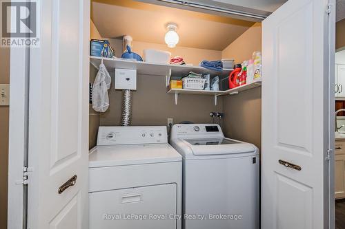 401 - 8 Christopher Court, Guelph (Hanlon Creek), ON - Indoor Photo Showing Laundry Room