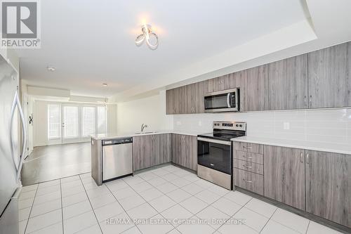 256 Law Drive, Guelph (Grange Hill East), ON - Indoor Photo Showing Kitchen With Stainless Steel Kitchen