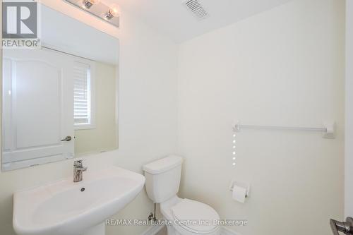 256 Law Drive, Guelph (Grange Hill East), ON - Indoor Photo Showing Bathroom