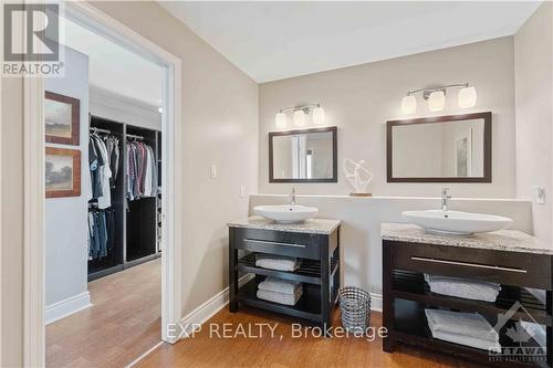 6163 Elkwood Drive, Ottawa, ON - Indoor Photo Showing Bathroom