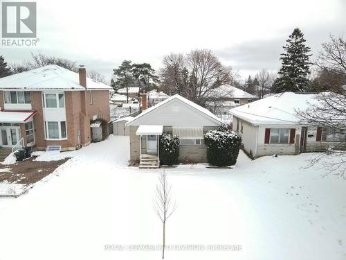 21 Murray Avenue, Toronto, ON - Outdoor With Facade