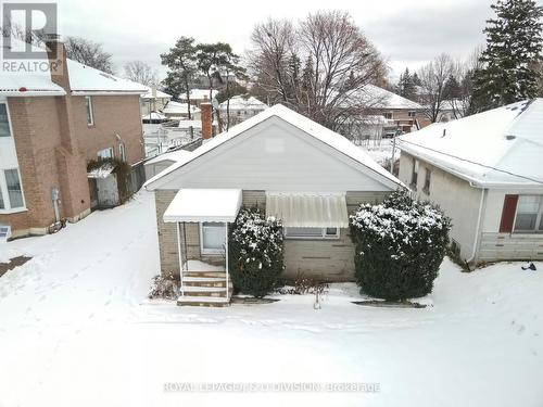 21 Murray Avenue, Toronto, ON - Outdoor