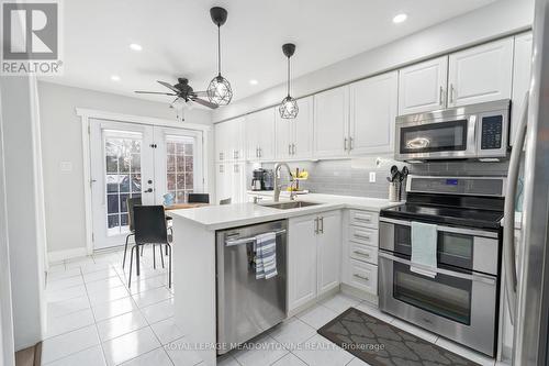 50 Smith Drive, Halton Hills, ON - Indoor Photo Showing Kitchen