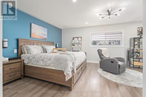 50 Smith Drive, Halton Hills, ON - Indoor Photo Showing Bedroom