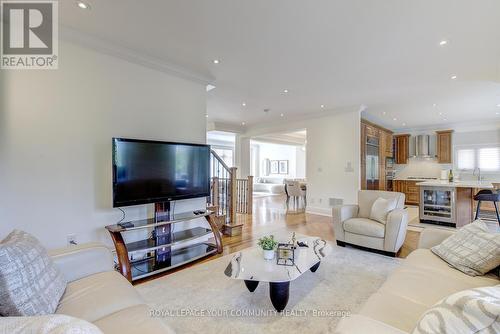 136 Lebovic Campus Drive, Vaughan, ON - Indoor Photo Showing Living Room