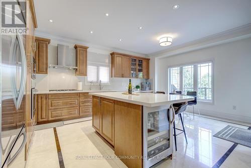 136 Lebovic Campus Drive, Vaughan, ON - Indoor Photo Showing Kitchen