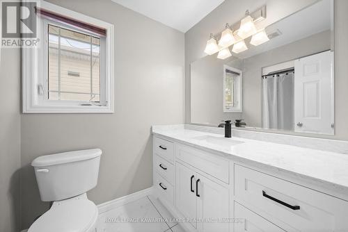 9 Susan Court, Kawartha Lakes (Lindsay), ON - Indoor Photo Showing Bathroom