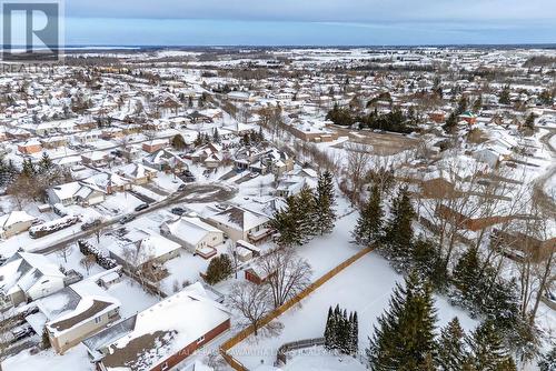 9 Susan Court, Kawartha Lakes (Lindsay), ON - Outdoor With View