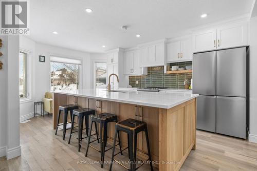 9 Susan Court, Kawartha Lakes (Lindsay), ON - Indoor Photo Showing Kitchen With Upgraded Kitchen