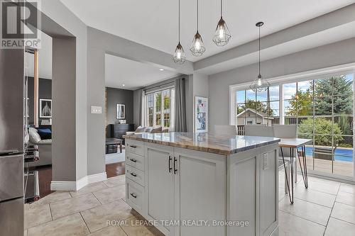 949 Rossburn Crescent, Ottawa, ON - Indoor Photo Showing Kitchen