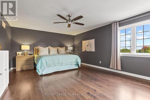 949 Rossburn Crescent, Ottawa, ON - Indoor Photo Showing Bedroom