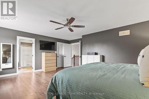 949 Rossburn Crescent, Ottawa, ON - Indoor Photo Showing Bedroom