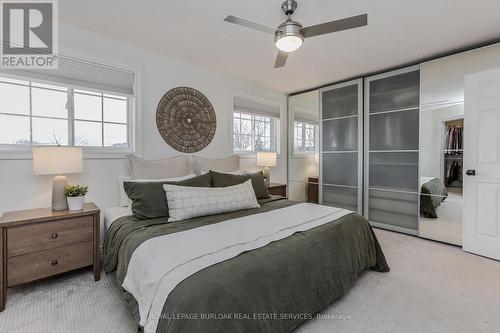 4008 Jarvis Crescent, Burlington, ON - Indoor Photo Showing Bedroom