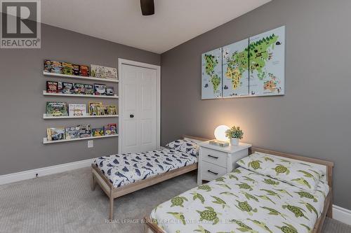 4008 Jarvis Crescent, Burlington, ON - Indoor Photo Showing Bedroom