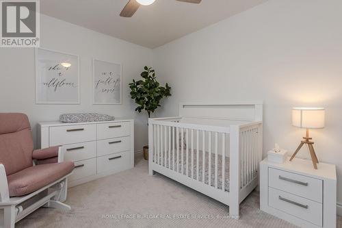 4008 Jarvis Crescent, Burlington, ON - Indoor Photo Showing Bedroom