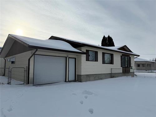 62 Royal Road N, Portage La Prairie, MB - Outdoor