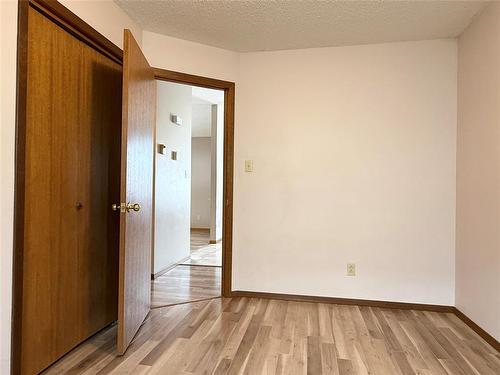 62 Royal Road N, Portage La Prairie, MB - Indoor Photo Showing Other Room