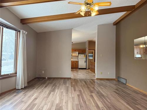 62 Royal Road N, Portage La Prairie, MB - Indoor Photo Showing Other Room