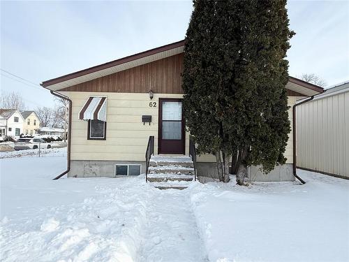 62 Royal Road N, Portage La Prairie, MB - Outdoor