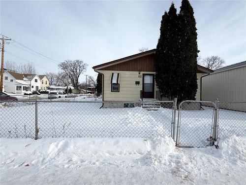 62 Royal Road N, Portage La Prairie, MB - Outdoor