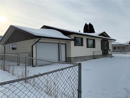 62 Royal Road N, Portage La Prairie, MB - Outdoor With Exterior