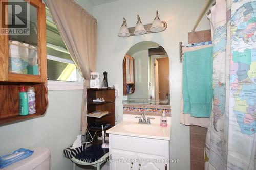 3159 8Th Line Road E, Ottawa, ON - Indoor Photo Showing Bathroom