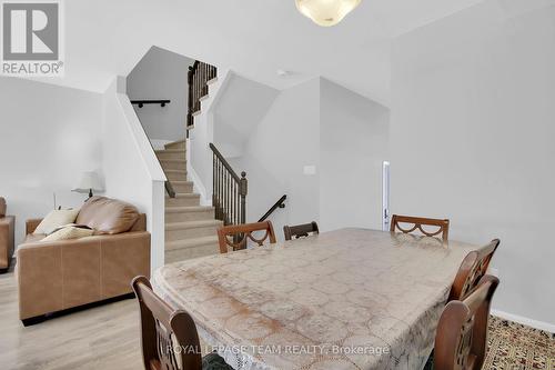 41 Finglas Court, Ottawa, ON - Indoor Photo Showing Dining Room