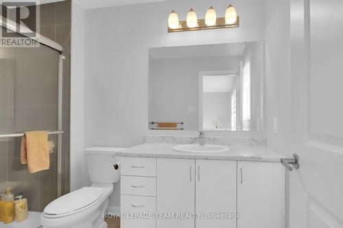 41 Finglas Court, Ottawa, ON - Indoor Photo Showing Bathroom