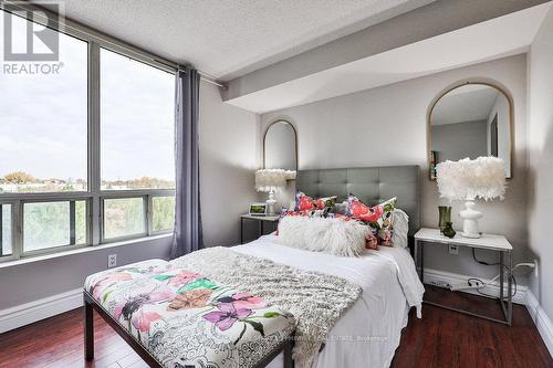 708 - 1 Hickory Tree Road, Toronto, ON - Indoor Photo Showing Bedroom