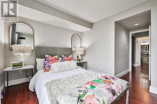 708 - 1 Hickory Tree Road, Toronto, ON - Indoor Photo Showing Bedroom