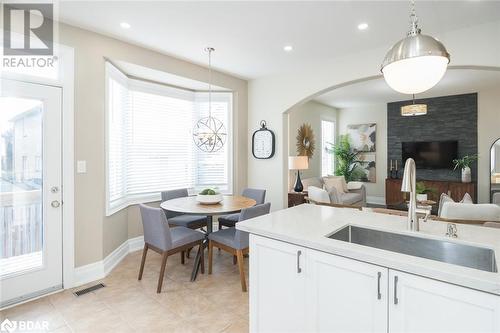 Bright Breakfast Nook - 348 Tonelli Lane, Milton, ON - Indoor